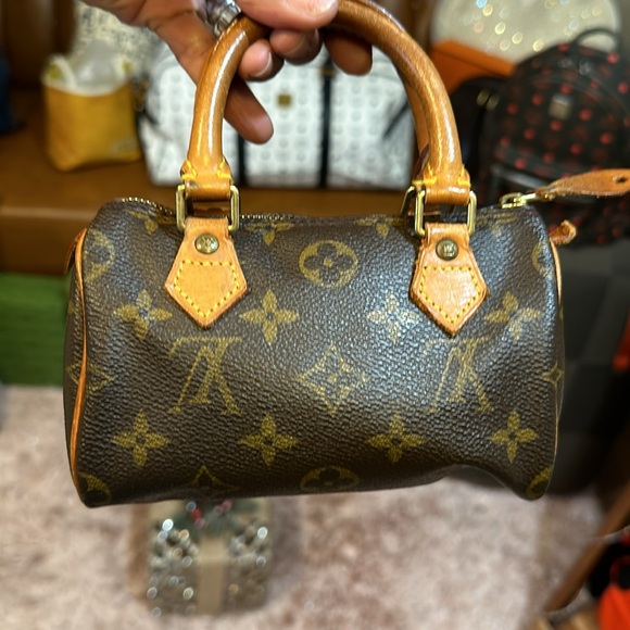 Louis Vuitton, mini nano - Picture 6 of 9